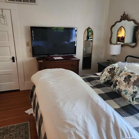 The Giraffe Hotel Napa Bagian luar foto